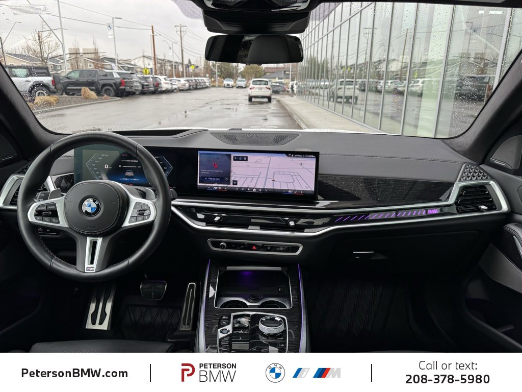 Used 2025 BMW X7 M60i image 2