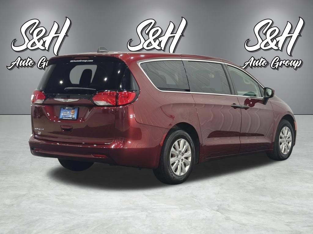 Used 2020 Chrysler Voyager L FWD image 15