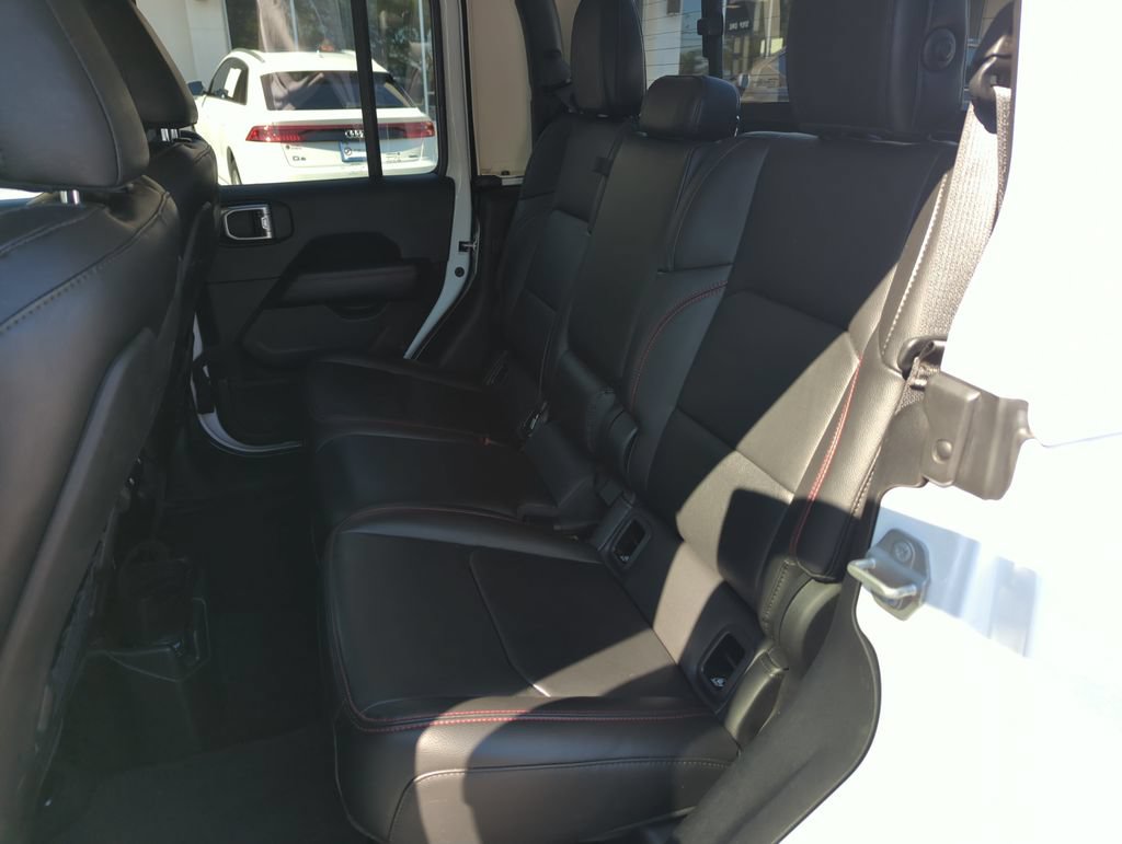 Used 2023 Jeep Gladiator Rubicon w/ Cold Weather Group AWD/4WD image 27