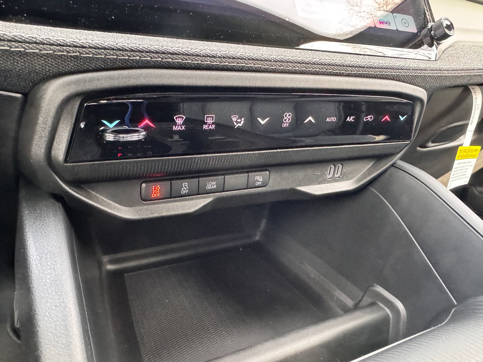 New 2026 Jeep Cherokee Laredo AWD/4WD image 20