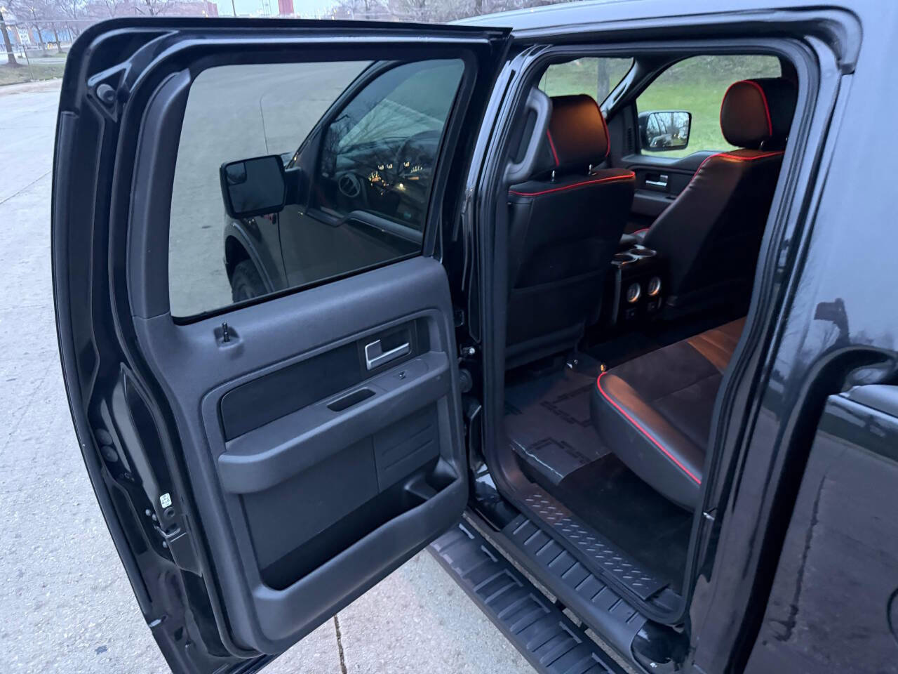 Used 2014 Ford F150 FX4 w/ Equipment Group 402A Luxury image 23