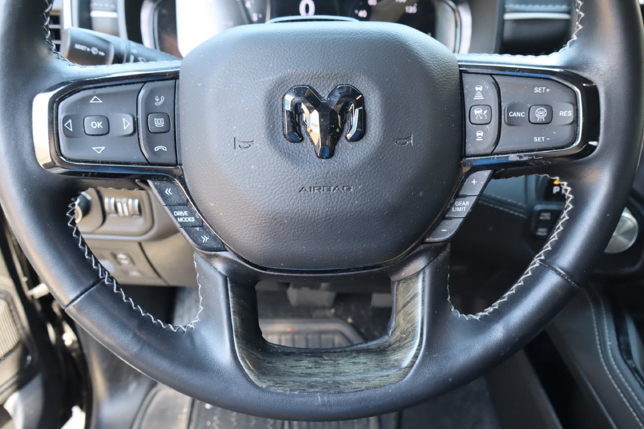 Used 2025 RAM 1500 Limited AWD/4WD image 12