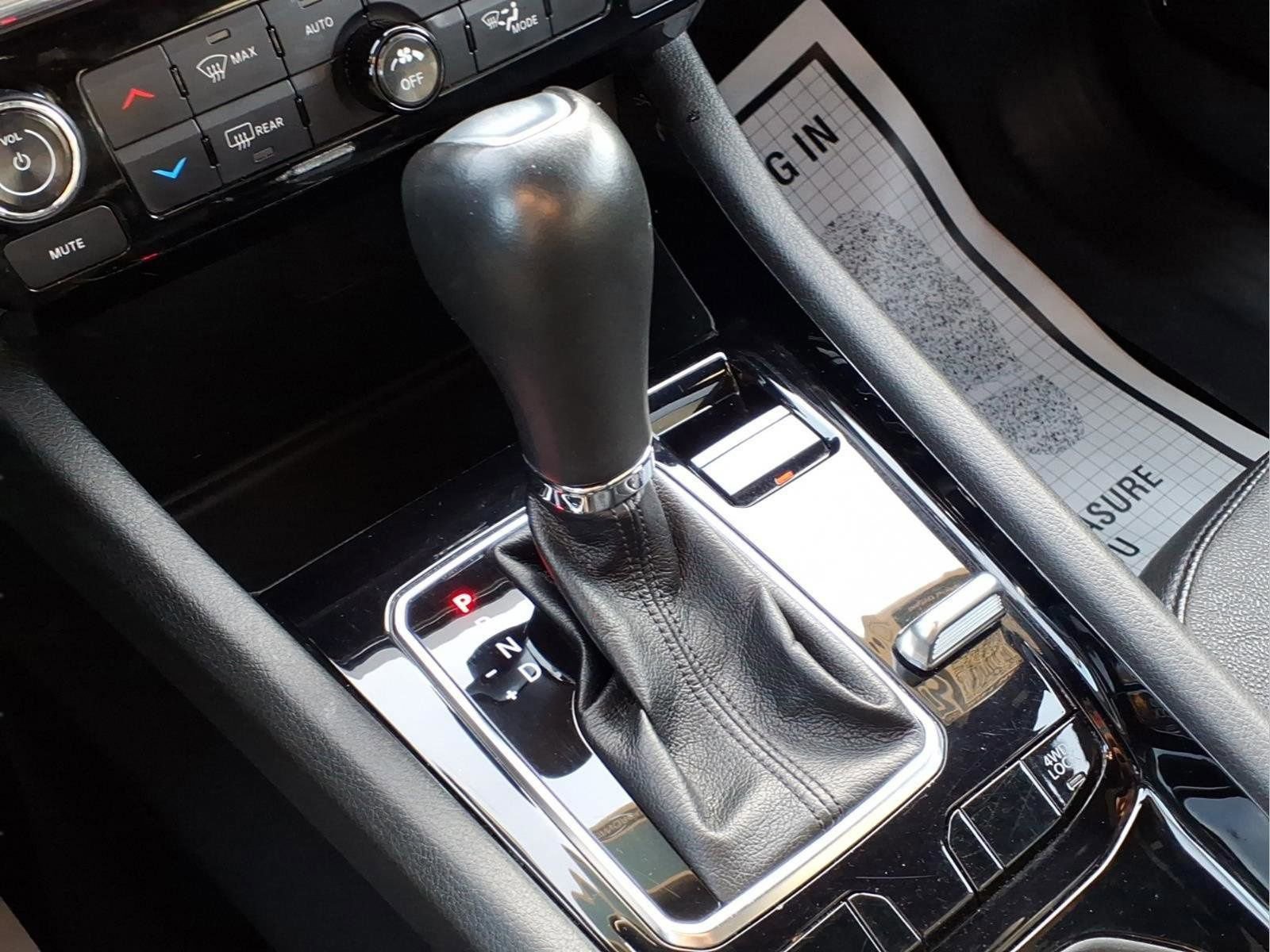 Used 2023 Jeep Compass Limited image 10