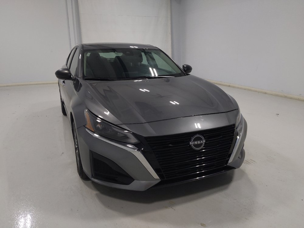 Used 2024 Nissan Altima 2.5 SV AWD/4WD image 14