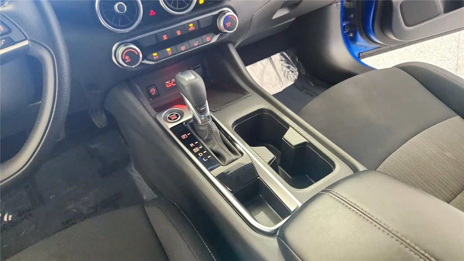 Used 2024 Nissan Sentra SV FWD image 33