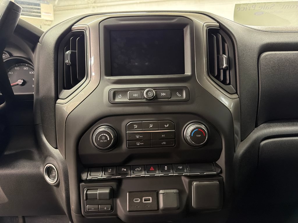 Used 2026 Chevrolet Silverado 2500 Custom w/ Custom Value Package RWD image 23
