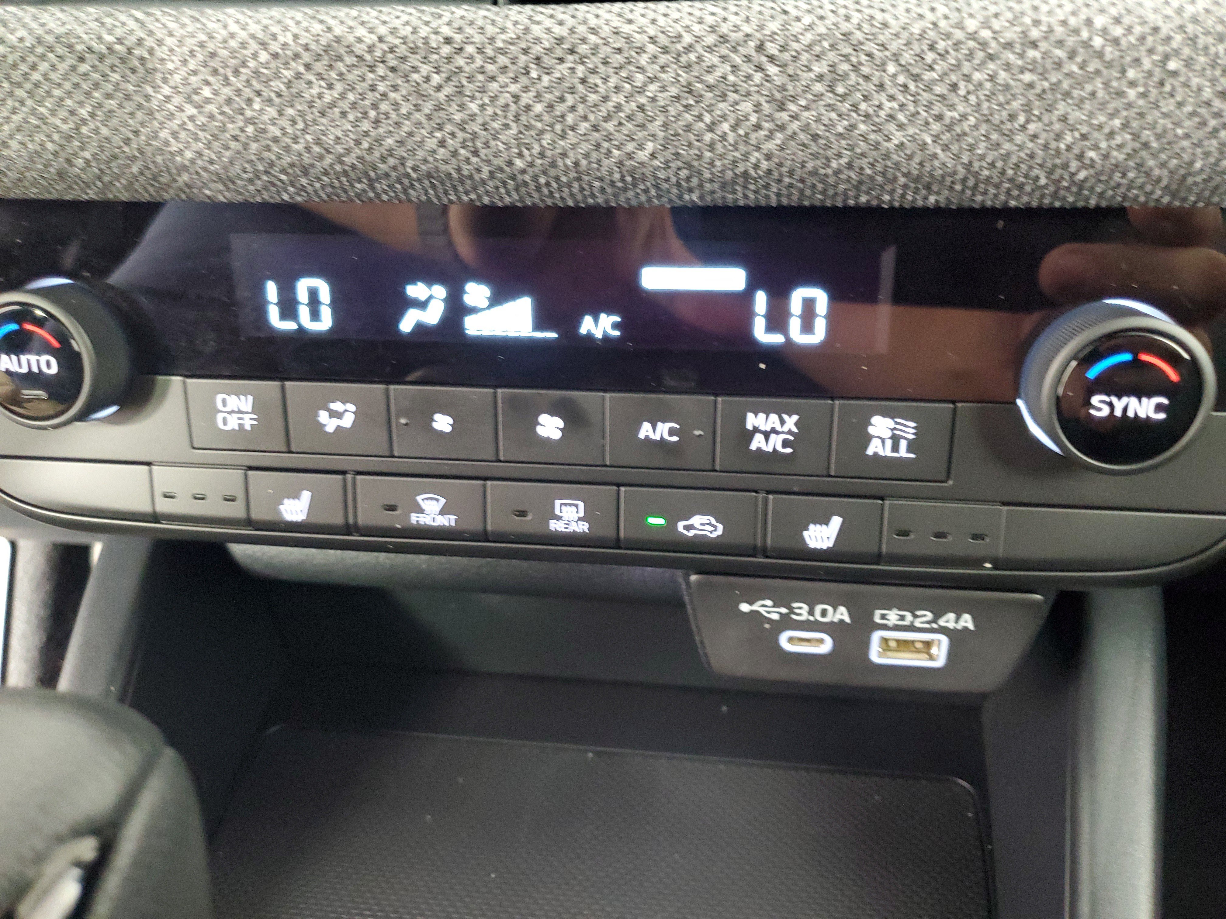 Used 2026 Subaru Outback Premium AWD/4WD image 19