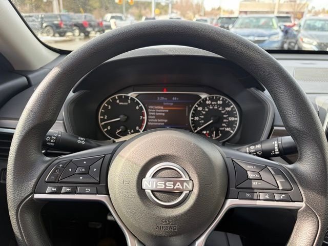 Used 2024 Nissan Altima 2.5 SV image 15