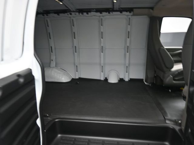 New 2026 Chevrolet Express 2500 w/ Driver Convenience Package image 10