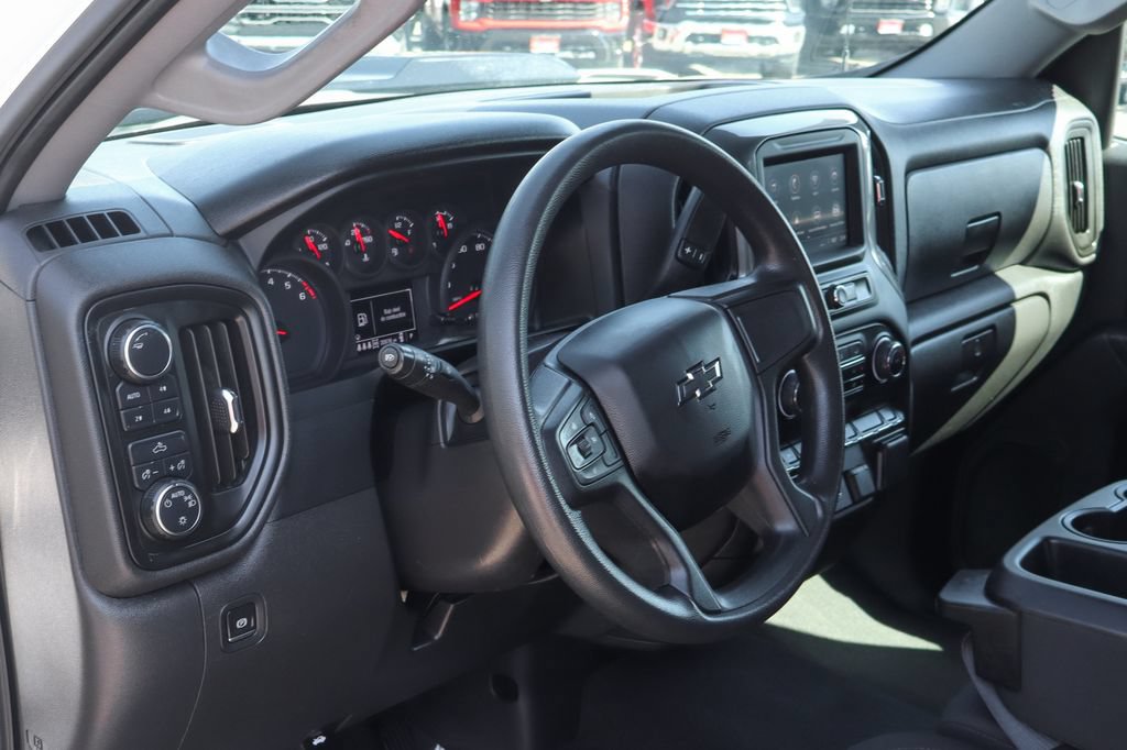 Used 2025 Chevrolet Silverado 1500 Custom Trail Boss w/ Dark Appearance Package AWD/4WD image 24