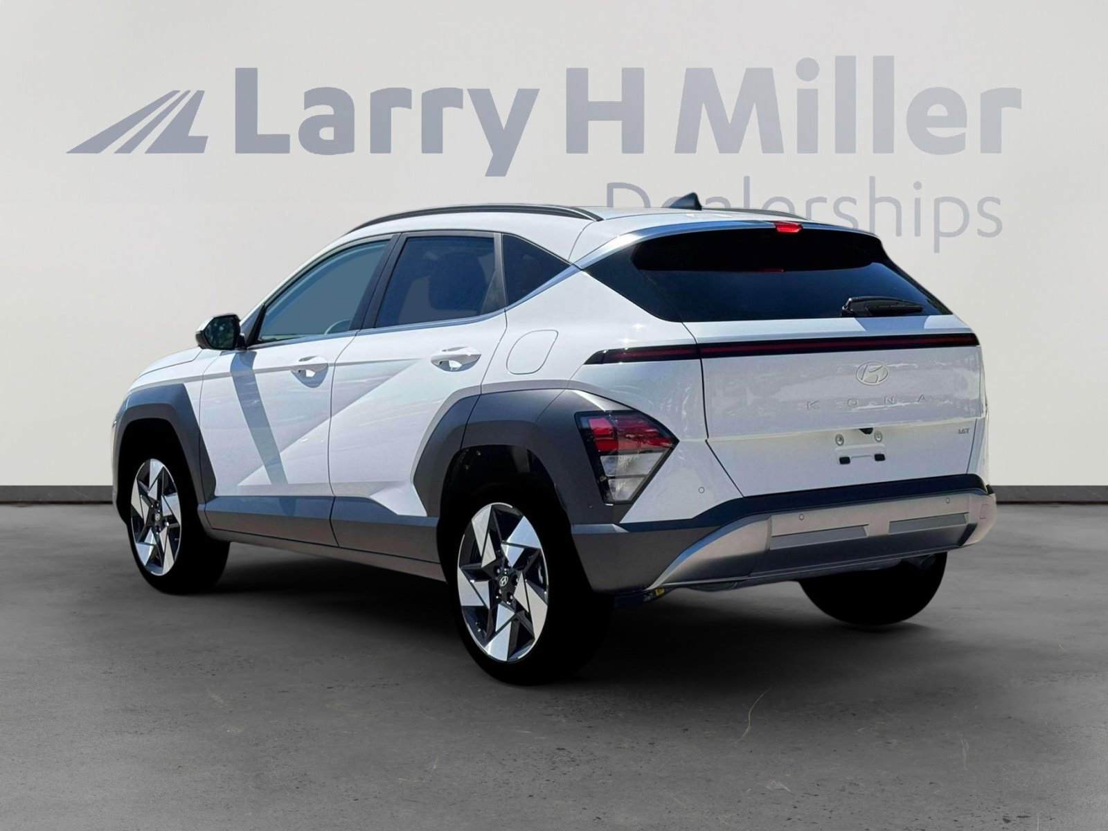 New 2026 Hyundai Kona Limited FWD image 5