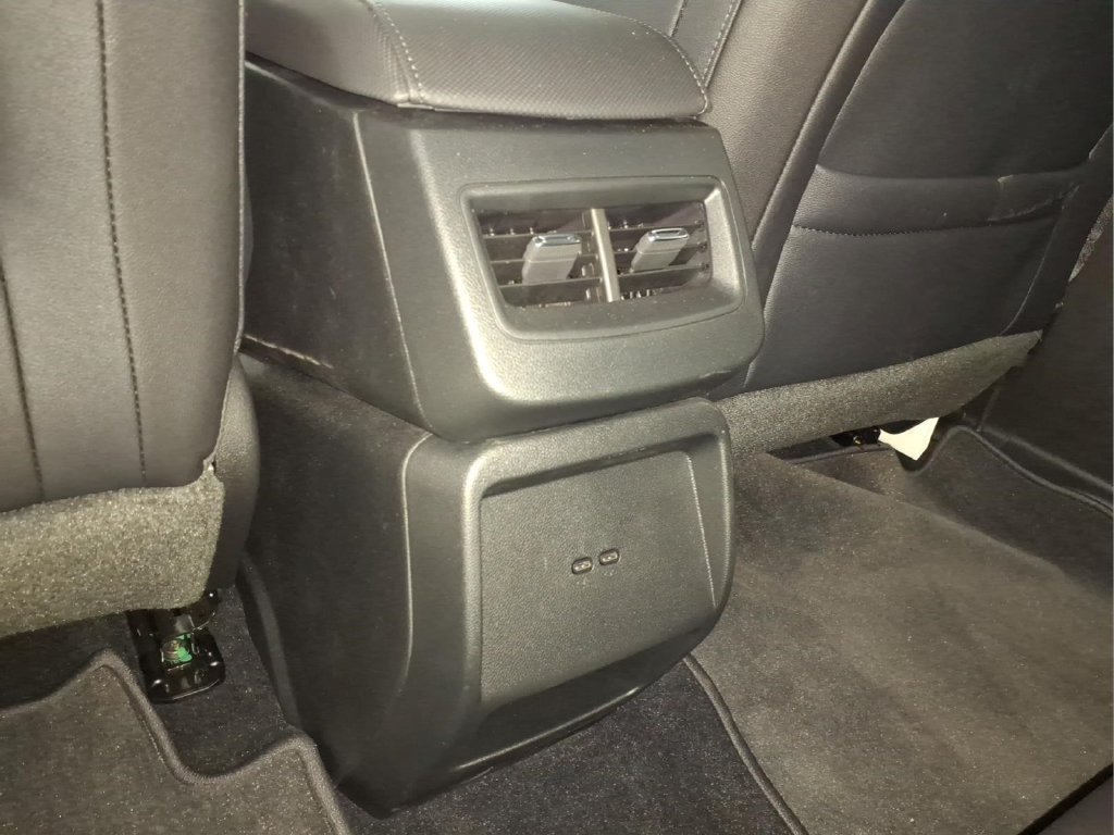 Used 2026 Chevrolet Equinox EV RS FWD image 11