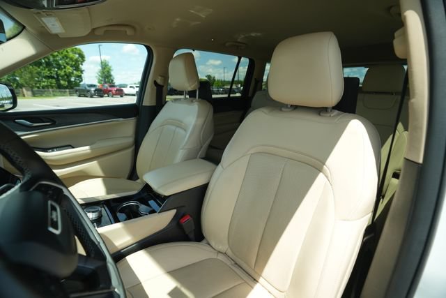 Used 2022 Jeep Grand Cherokee L Limited w/ Luxury Tech Group II AWD/4WD image 42