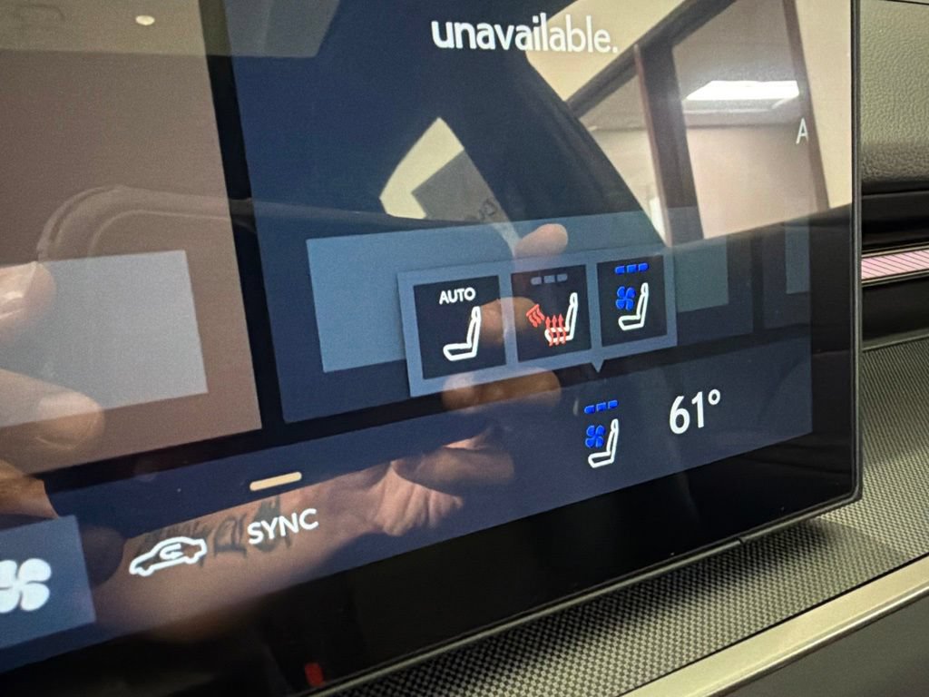New 2026 Lexus ES 500e AWD/4WD image 17