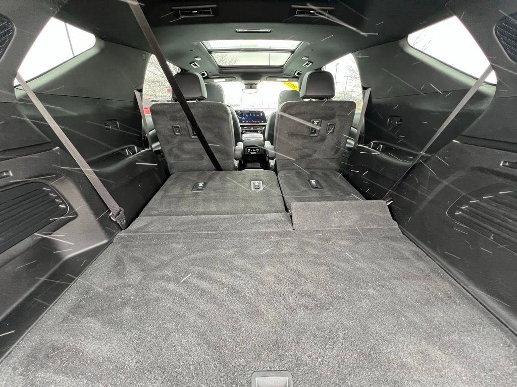 Used 2024 Chevrolet Traverse RS image 26