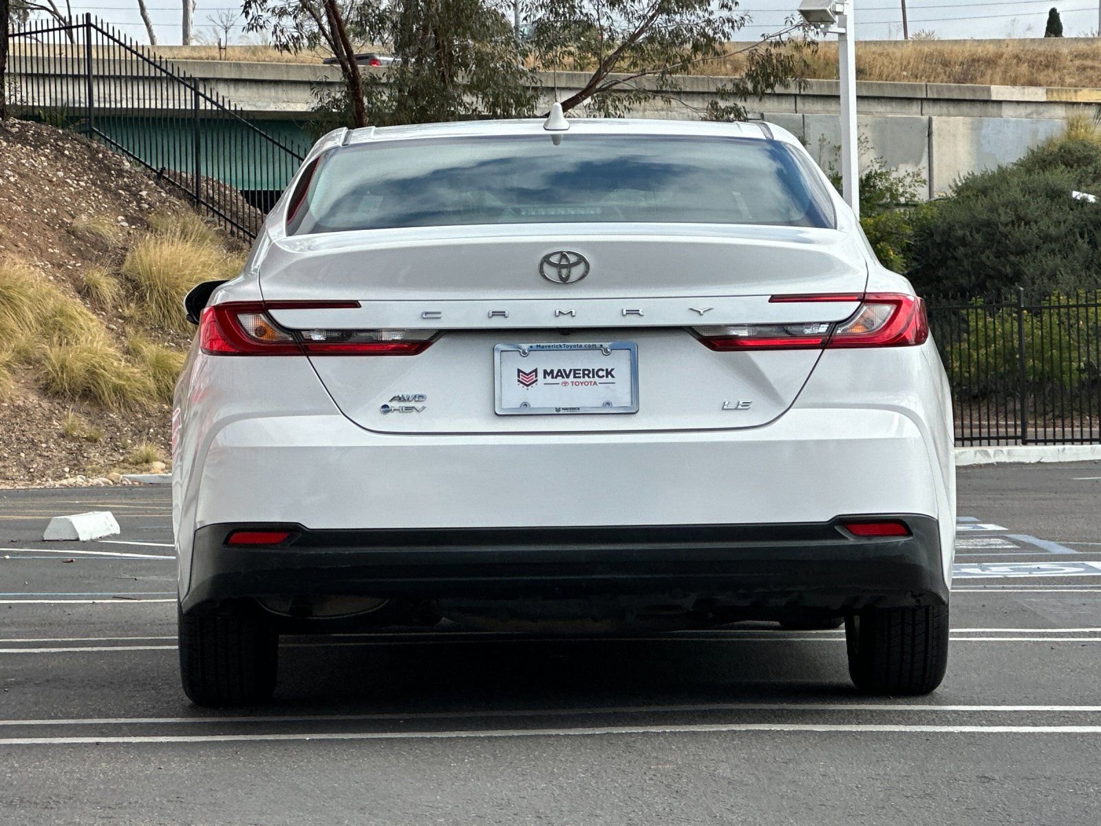 Used 2025 Toyota Camry LE w/ Convenience Package AWD/4WD image 4