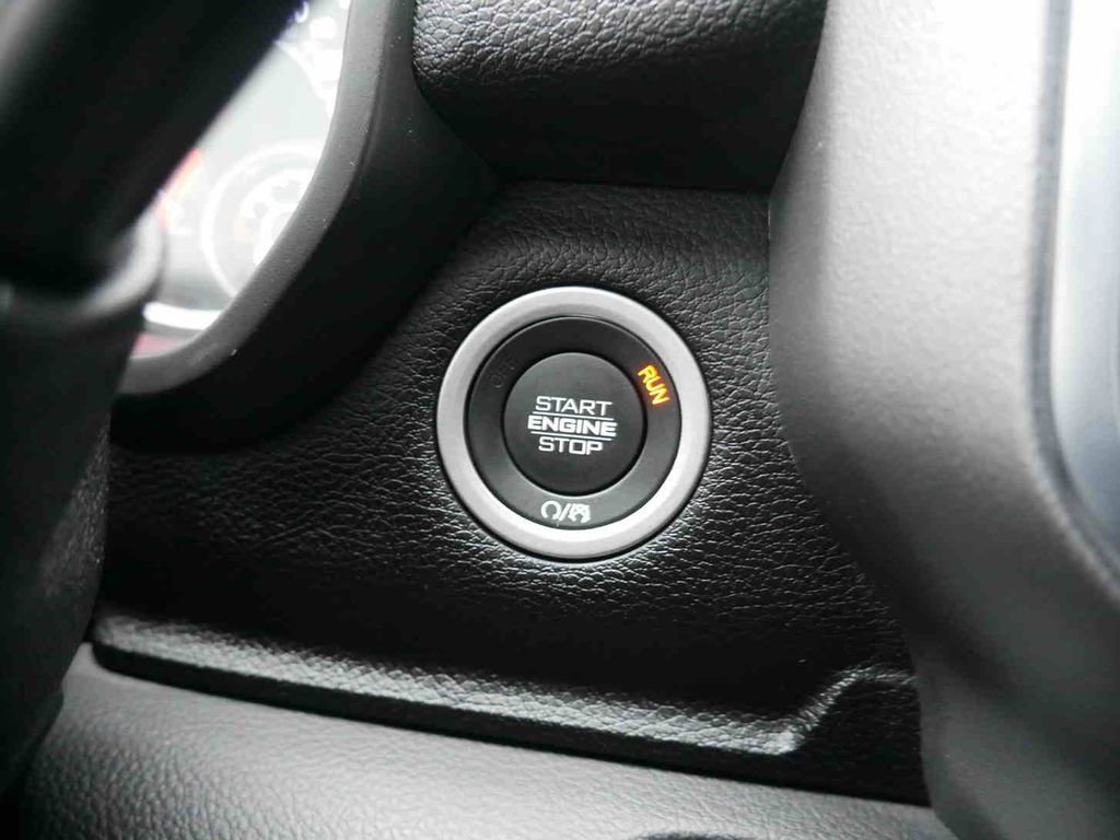 Used 2025 RAM 3500 Big Horn image 40