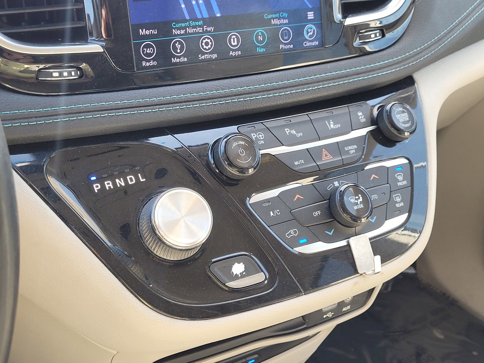 Used 2018 Chrysler Pacifica Limited w/ Advanced Safetytec Group image 27