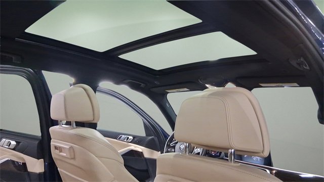 Used 2021 BMW X5 xDrive40i w/ Convenience Package image 16