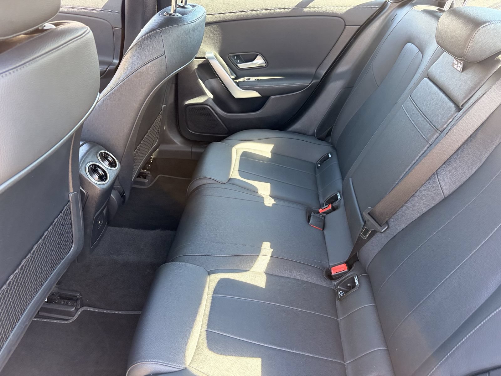 Used 2025 Mercedes-Benz CLA 250 image 21