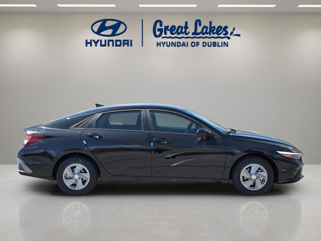New 2026 Hyundai Elantra SE FWD image 6