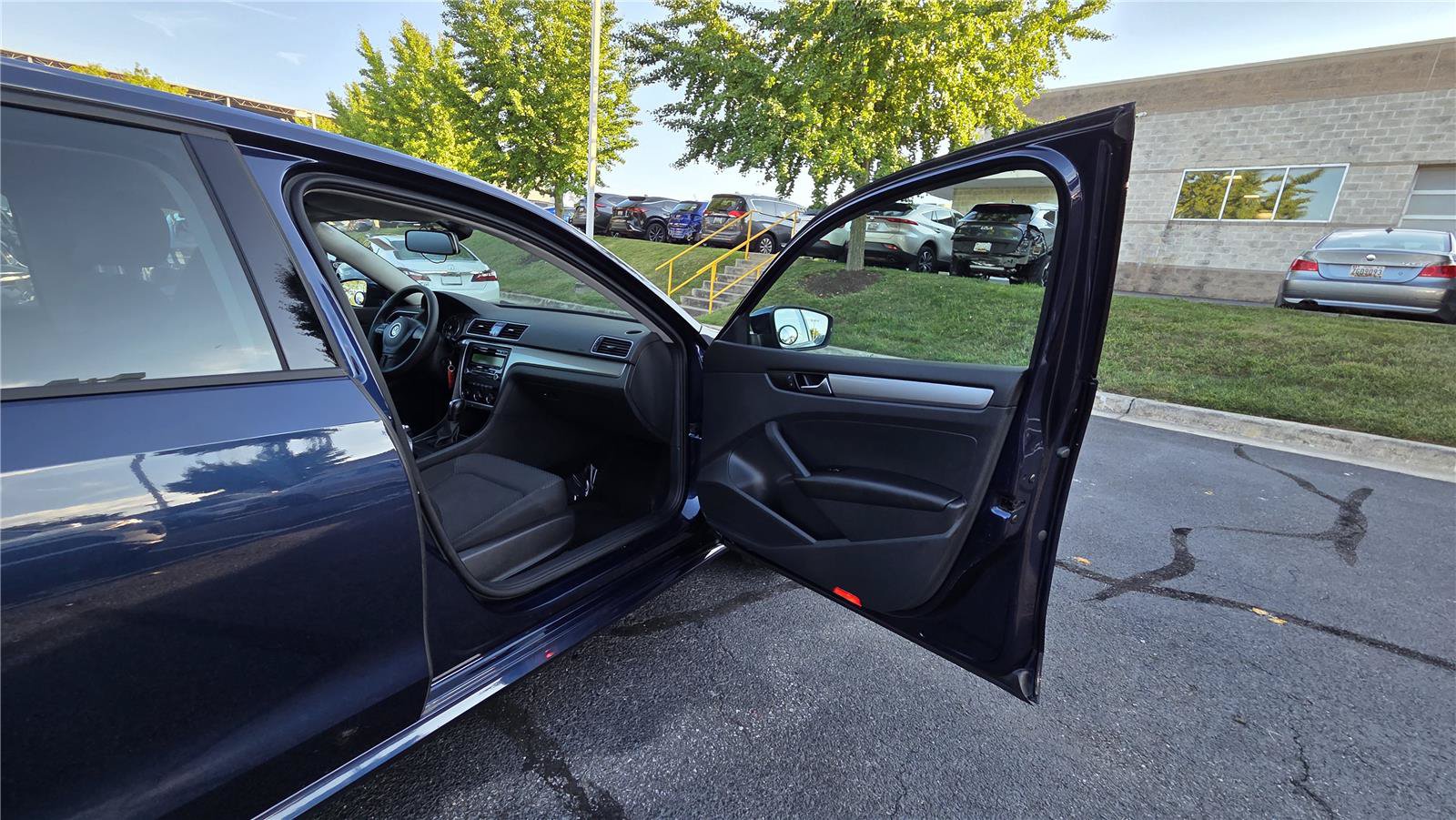 Used 2013 Volkswagen Passat 2.5 S FWD image 23
