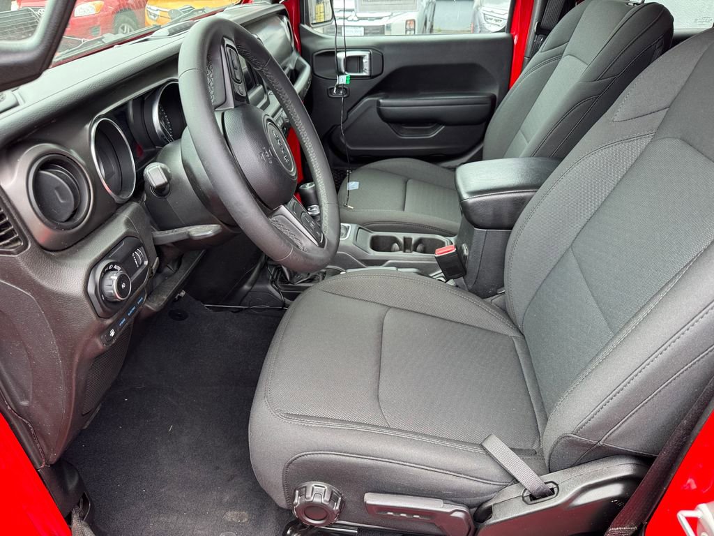 Used 2023 Jeep Wrangler Unlimited image 11
