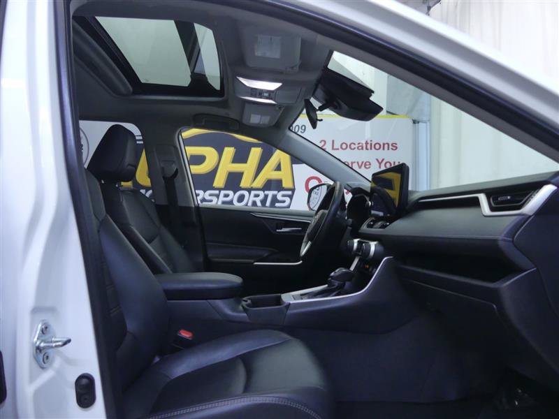 Used 2025 Toyota RAV4 XLE Premium w/ Weather Package AWD/4WD image 8