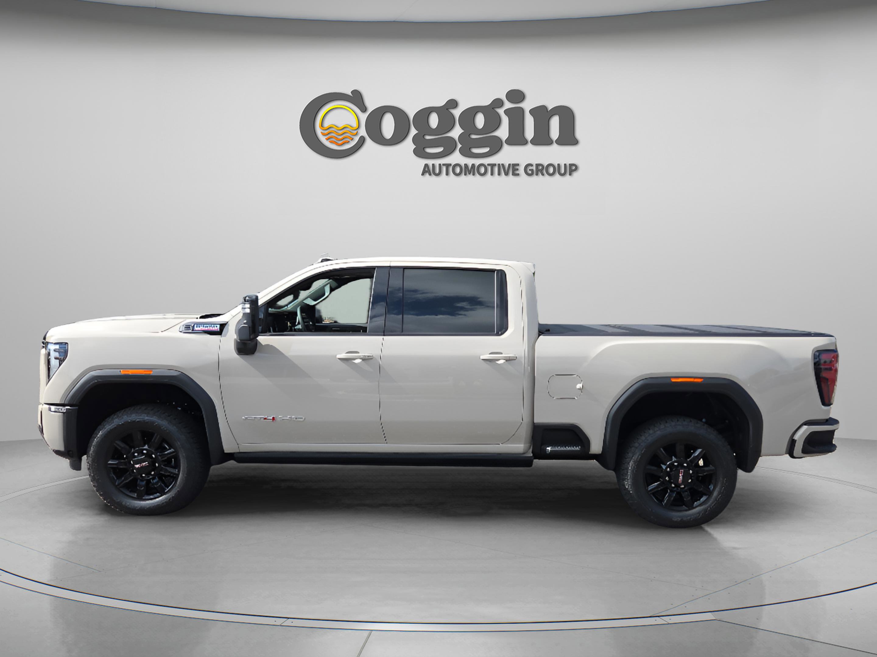 Used 2026 GMC Sierra 2500 AT4 w/ AT4 Premium Plus Package AWD/4WD image 2