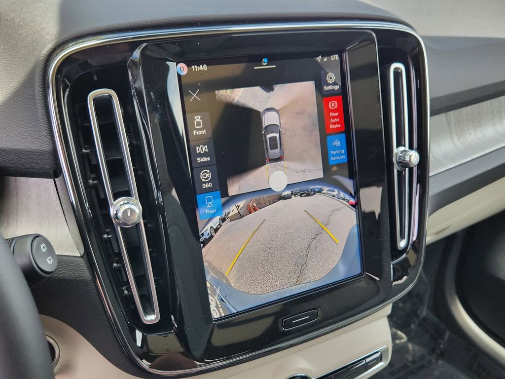 New 2026 Volvo XC40 B5 Ultra w/ Climate Package AWD/4WD image 9