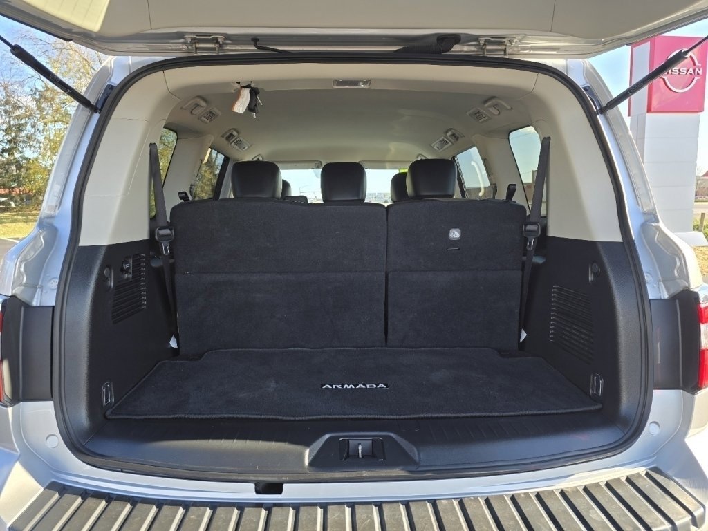 Used 2024 Nissan Armada SV image 17