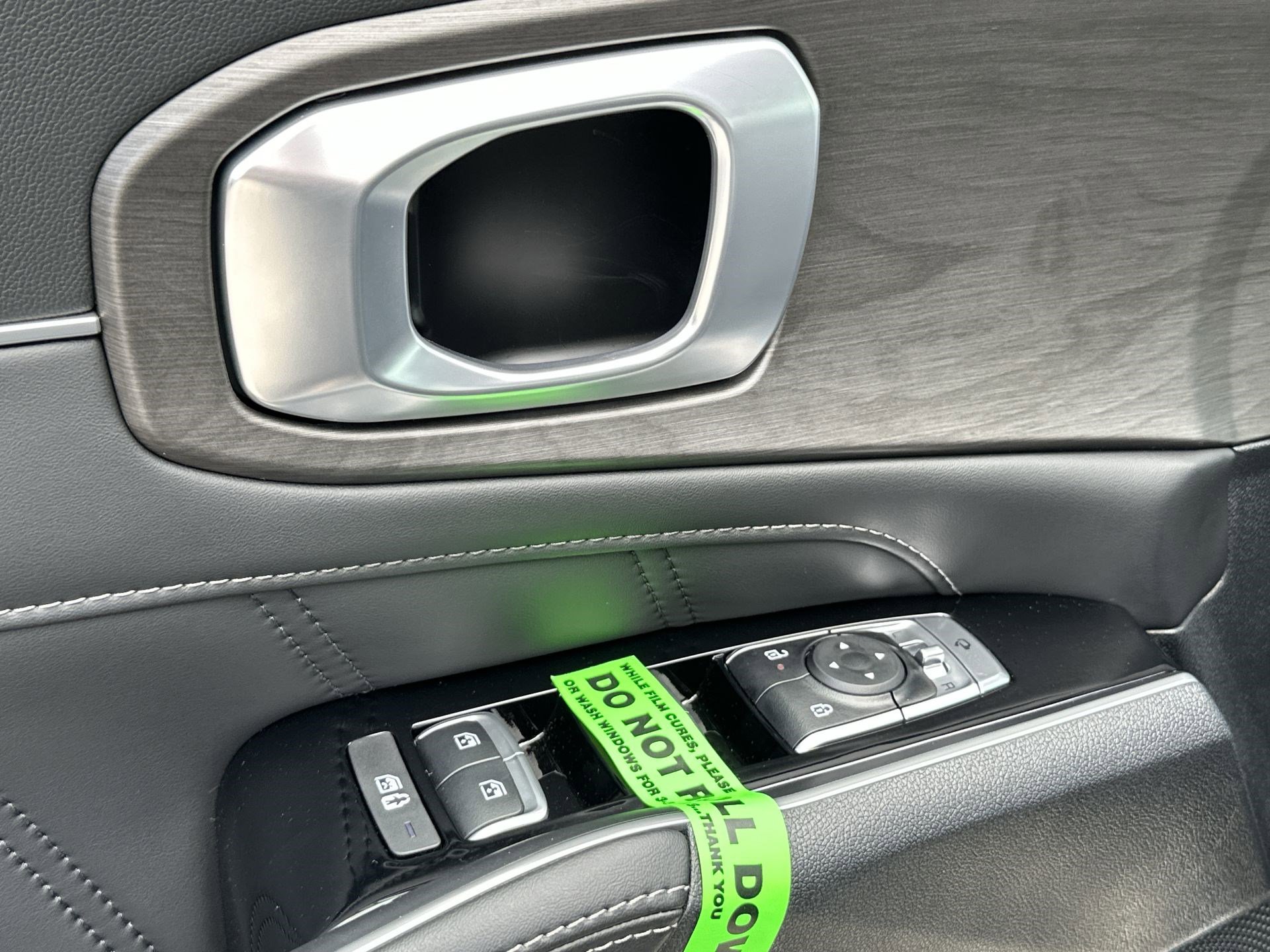 New 2025 Kia Sorento SX image 15