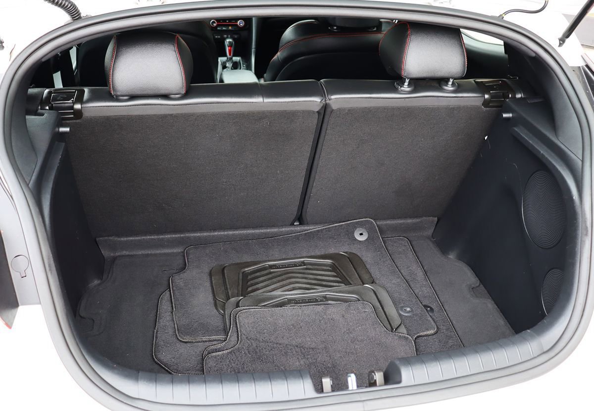 Used 2019 Hyundai Veloster Turbo FWD image 25