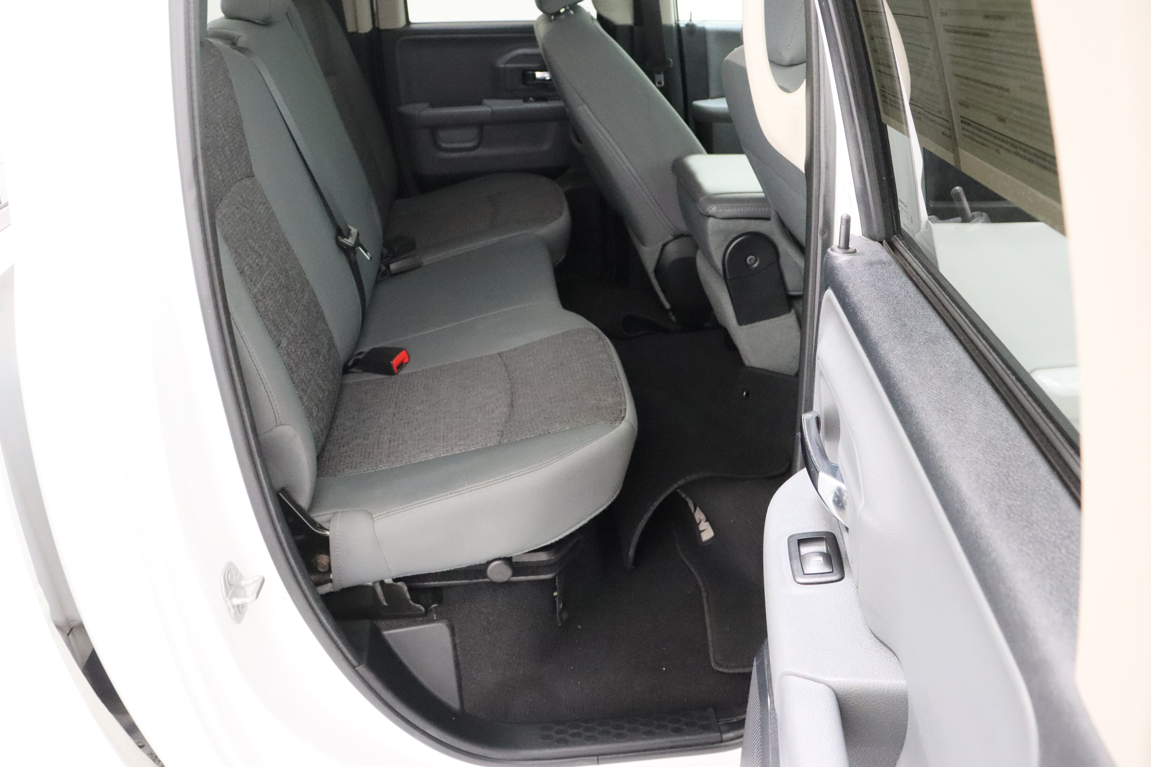 Used 2016 RAM 1500 Big Horn RWD image 31