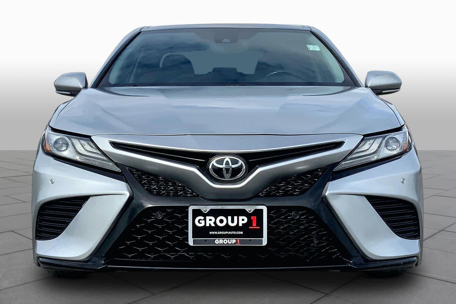 Used 2018 Toyota Camry XSE FWD image 4