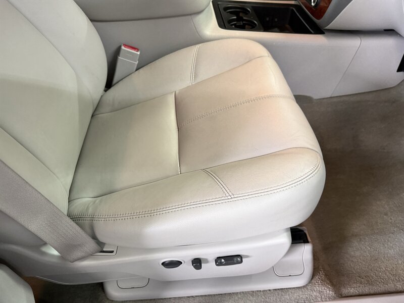 Used 2010 Chevrolet Silverado 2500 LTZ w/ Convenience Package AWD/4WD image 10