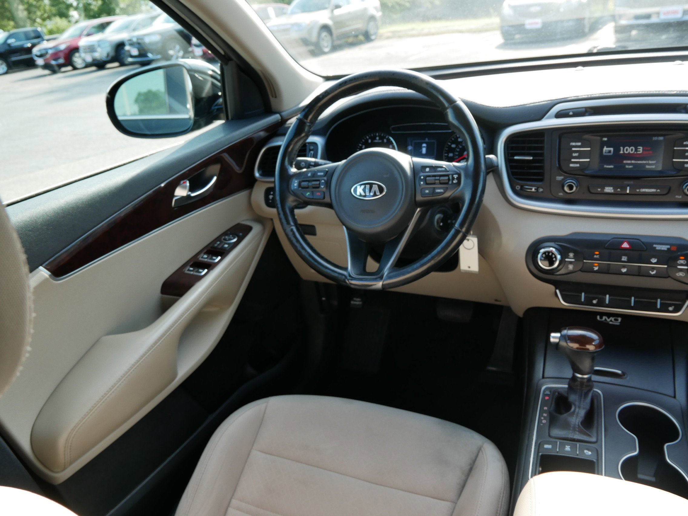 Used 2016 Kia Sorento LX w/ LX Convenience Package image 13