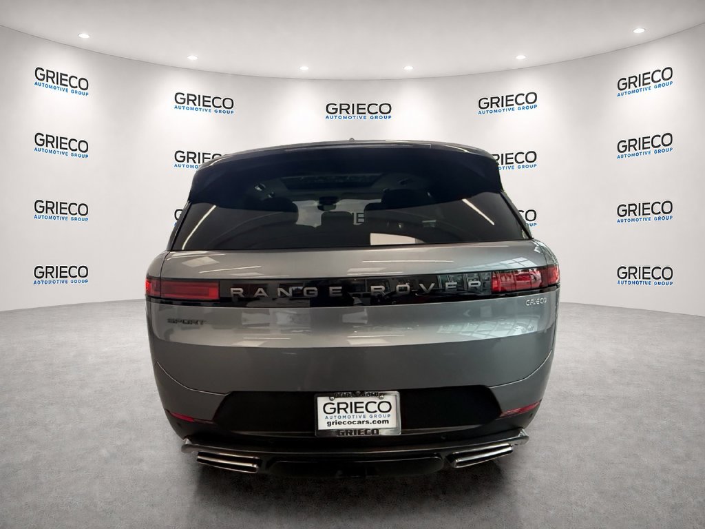 Used 2024 Land Rover Range Rover Sport SE AWD/4WD image 6