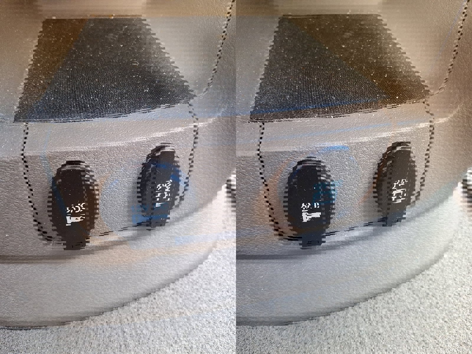 Used 2014 Chrysler Town & Country Touring image 24