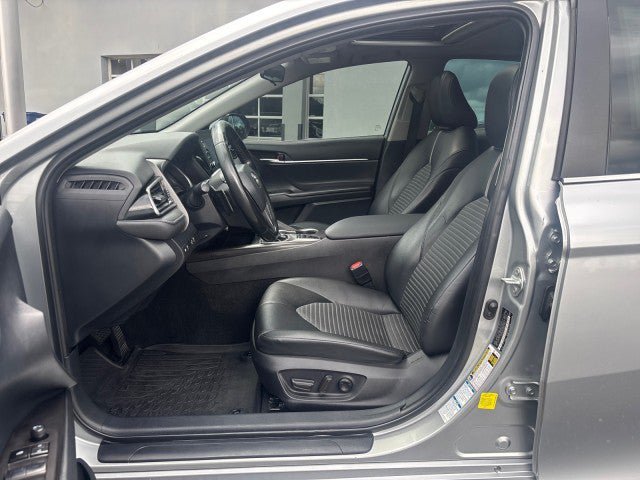 Used 2023 Toyota Camry SE AWD/4WD image 12