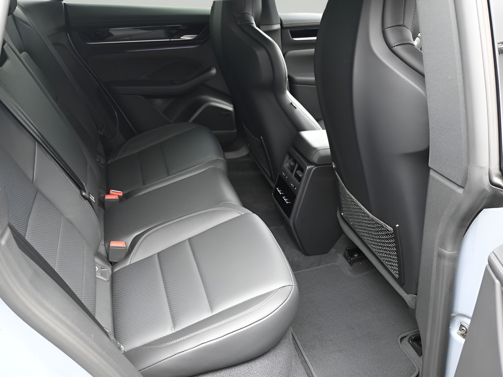 New 2025 Porsche Macan 4 Electric AWD/4WD image 11