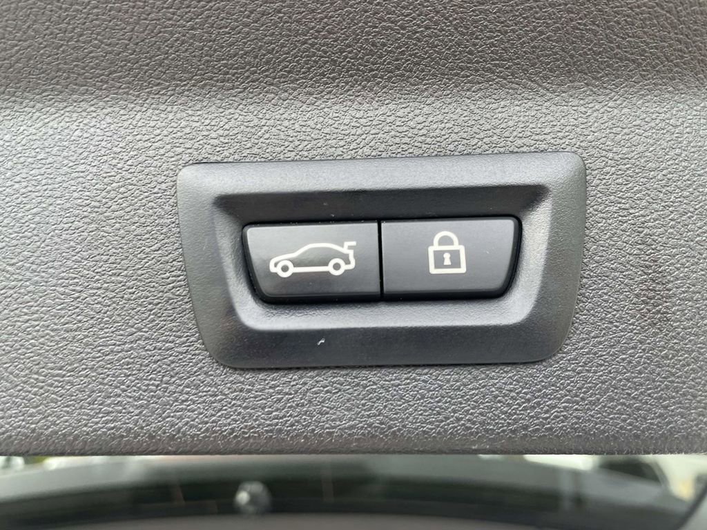 Used 2019 BMW X3 sDrive30i w/ Convenience Package RWD image 10