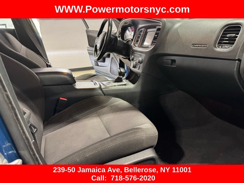 Used 2022 Dodge Charger SXT RWD image 19