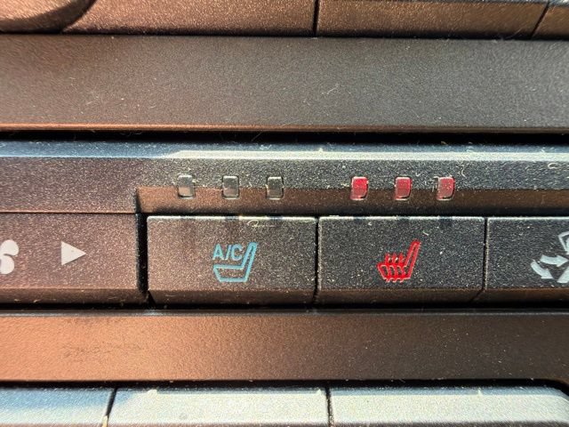 Used 2011 Lincoln Navigator 4WD w/ 101A Rapid Spec Order Code image 36
