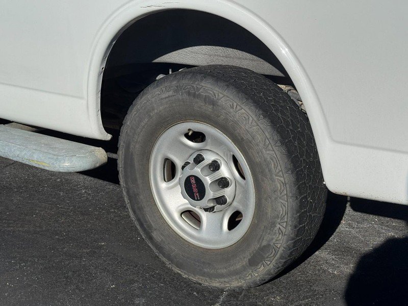 Used 2018 GMC Savana 2500 w/ Driver Convenience Package image 5