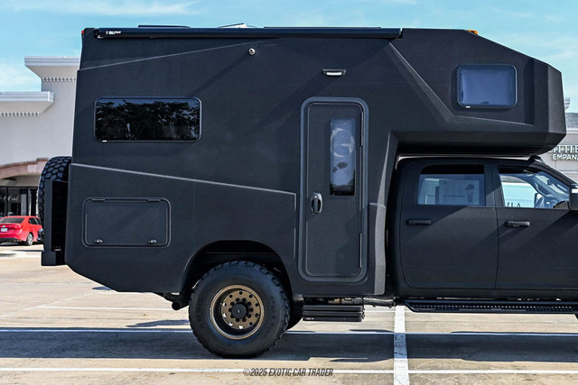 Used 2024 RAM 5500 4x4 Crew Cab image 10