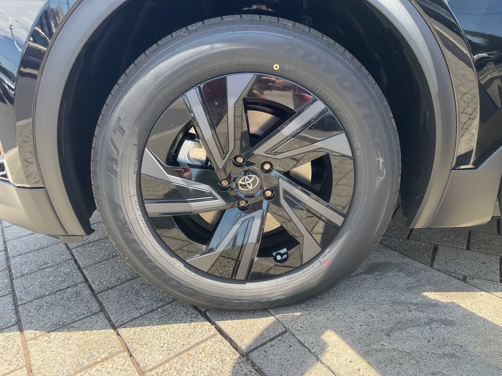 New 2026 Toyota C-HR AWD/4WD image 10