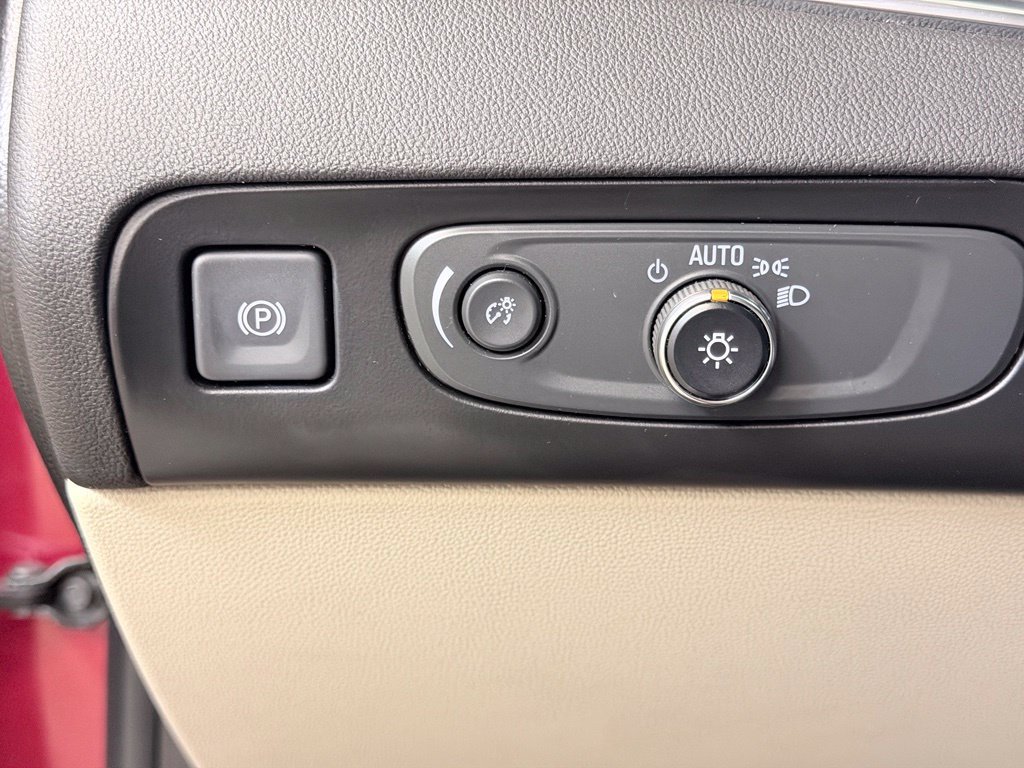 Used 2020 Buick Enclave Essence w/ Sound and Sites Package FWD image 46