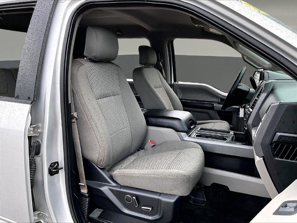 Used 2016 Ford F150 XLT w/ Equipment Group 302A Luxury AWD/4WD image 33