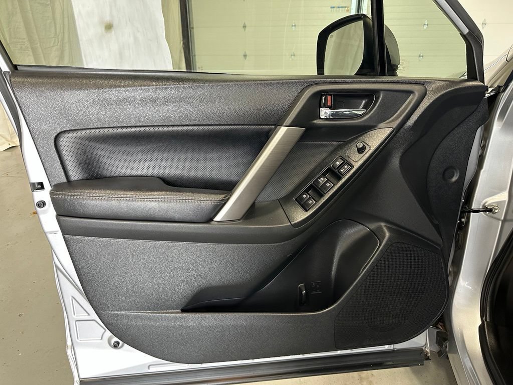 Used 2016 Subaru Forester 2.0XT Premium AWD/4WD image 8